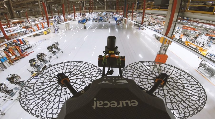 SEAT S.A. y Eurecat trabajan en un proyecto de innovación pionero con drones para transportar piezas autónomamente en la línea de producción.