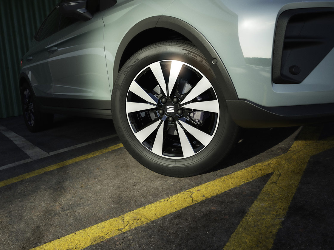 SEAT Arona FR con Rin 17'' Dynamic de Aluminio Maquinado