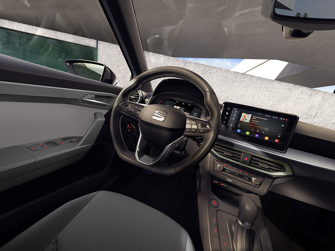 SEAT Arona con un interior brillante