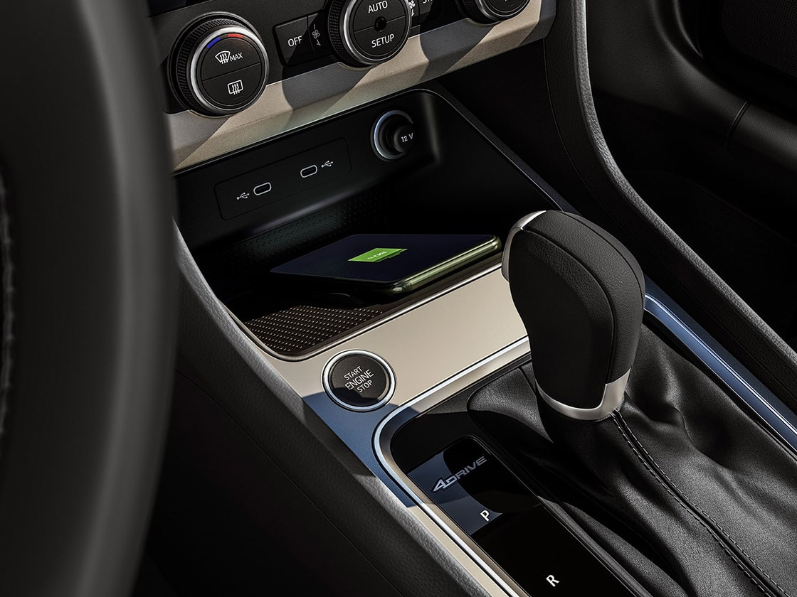 SEAT Ateca con Cargador inalámbrico para smartphone
