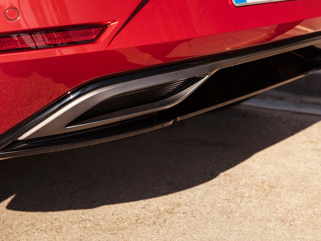Red seat leon equipped with a bike rack, perfect for carrying your 2-wheel ride and exploring new adventures. Ideal for five door models in the range.
