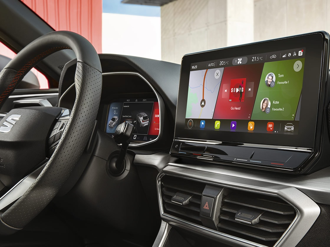 SEAT León con conectividad Full Link Wired & Wireless