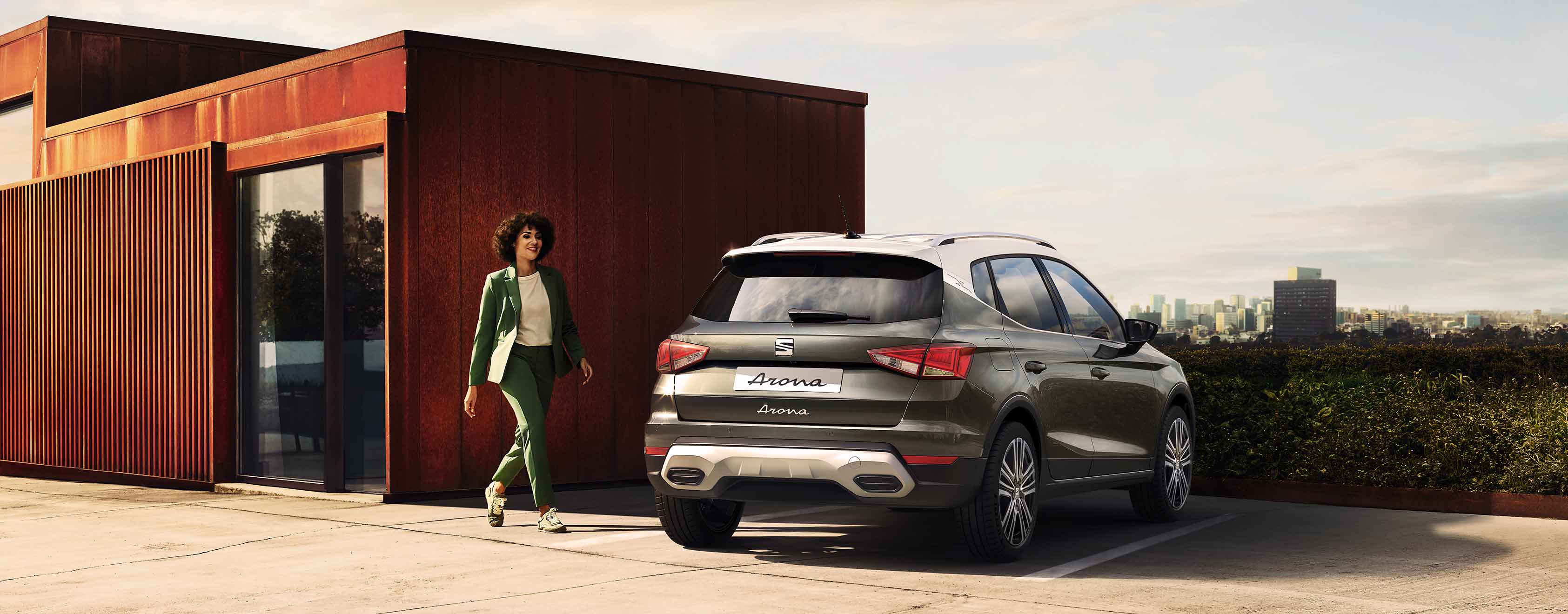 SEAT Arona vista lateral color camouflage colour