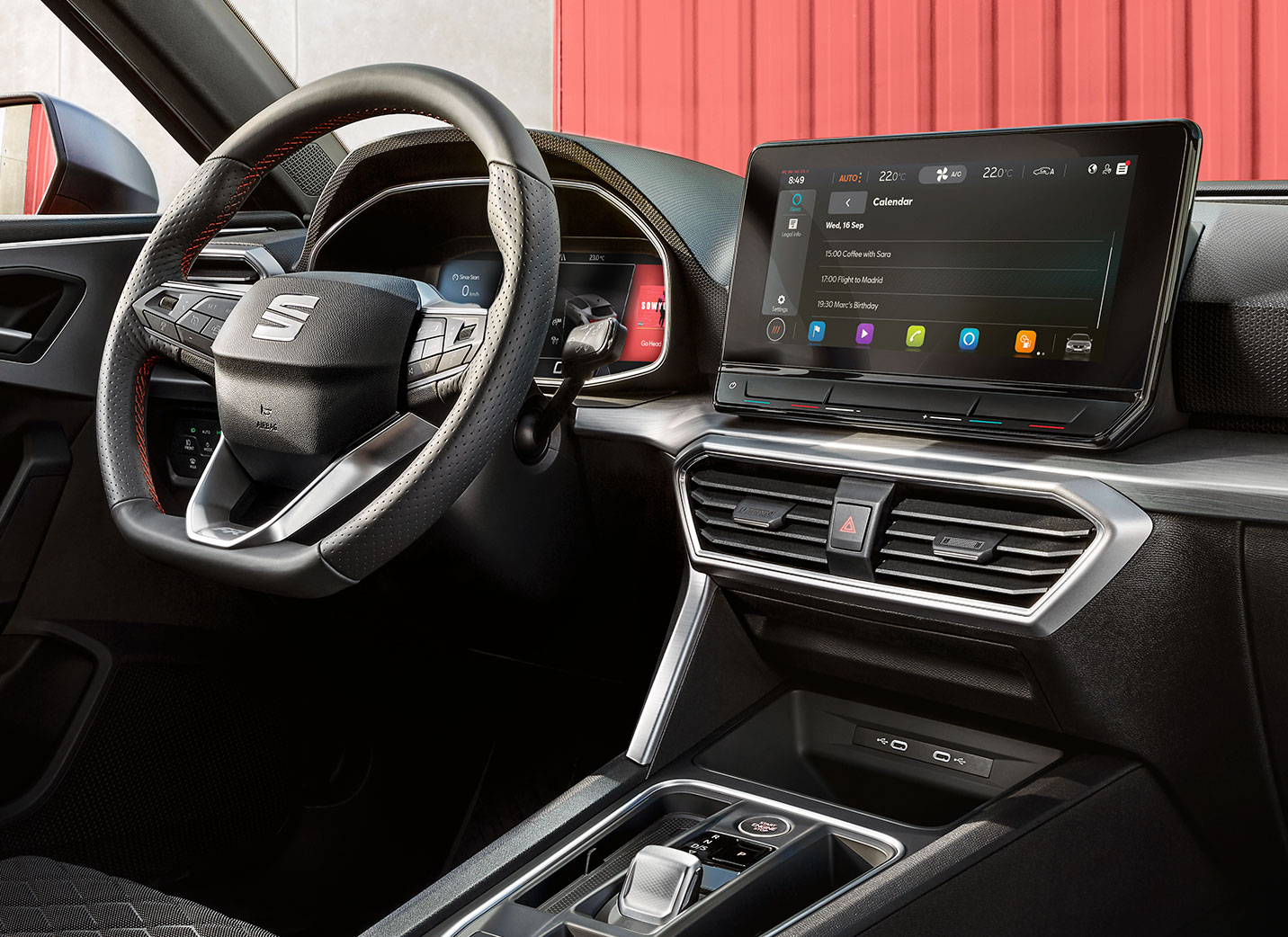 SEAT León con Pantalla touch a color de 10.4" y Full link Wired & Wireless (Media System)