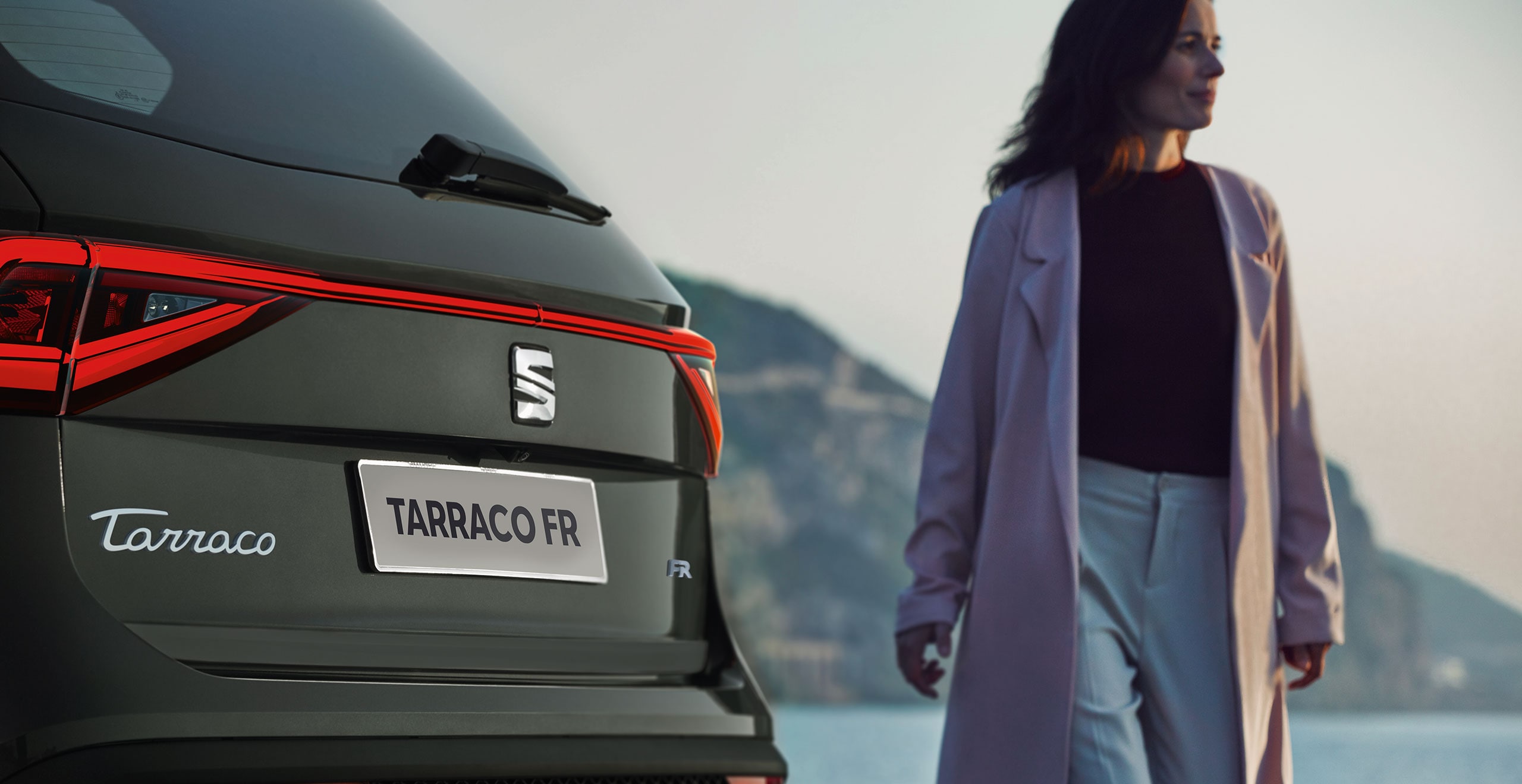 Nuevo SEAT Tarraco SUV con asistente de estacionamiento y Cámara 360°