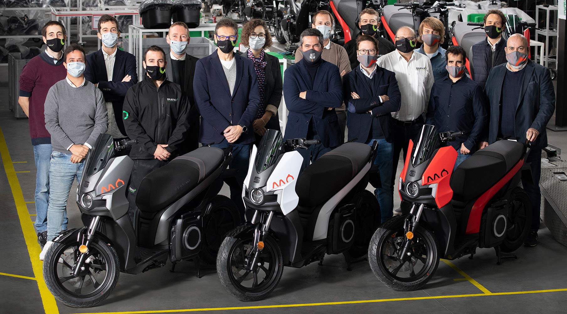 SEAT MÓ eScooter 125 se fabrica en colaboración con la firma barcelonesa de motocicletas eléctricas Silence.