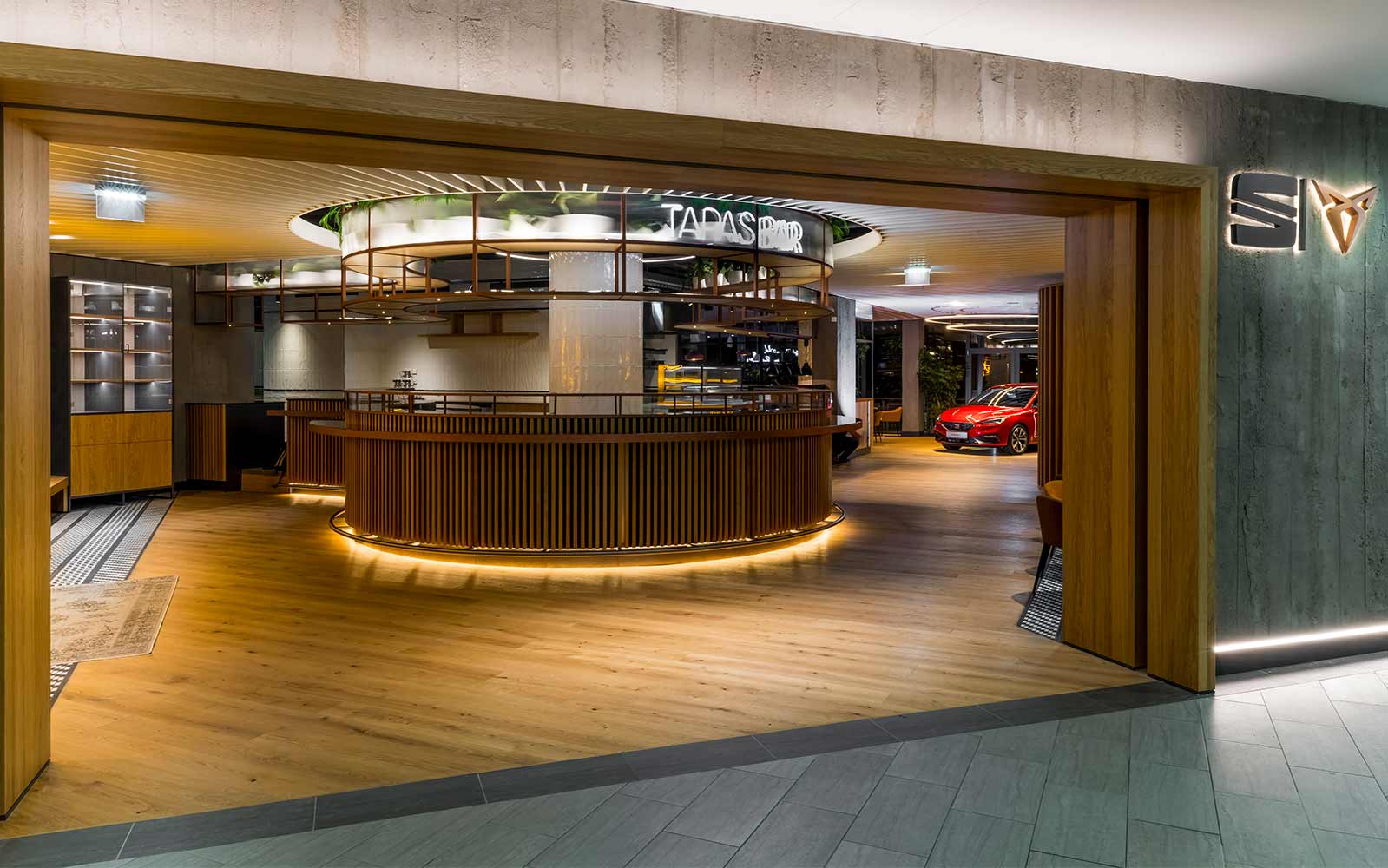 Hola Tapas Bar contará con dos áreas dedicadas a las marcas SEAT y CUPRA.