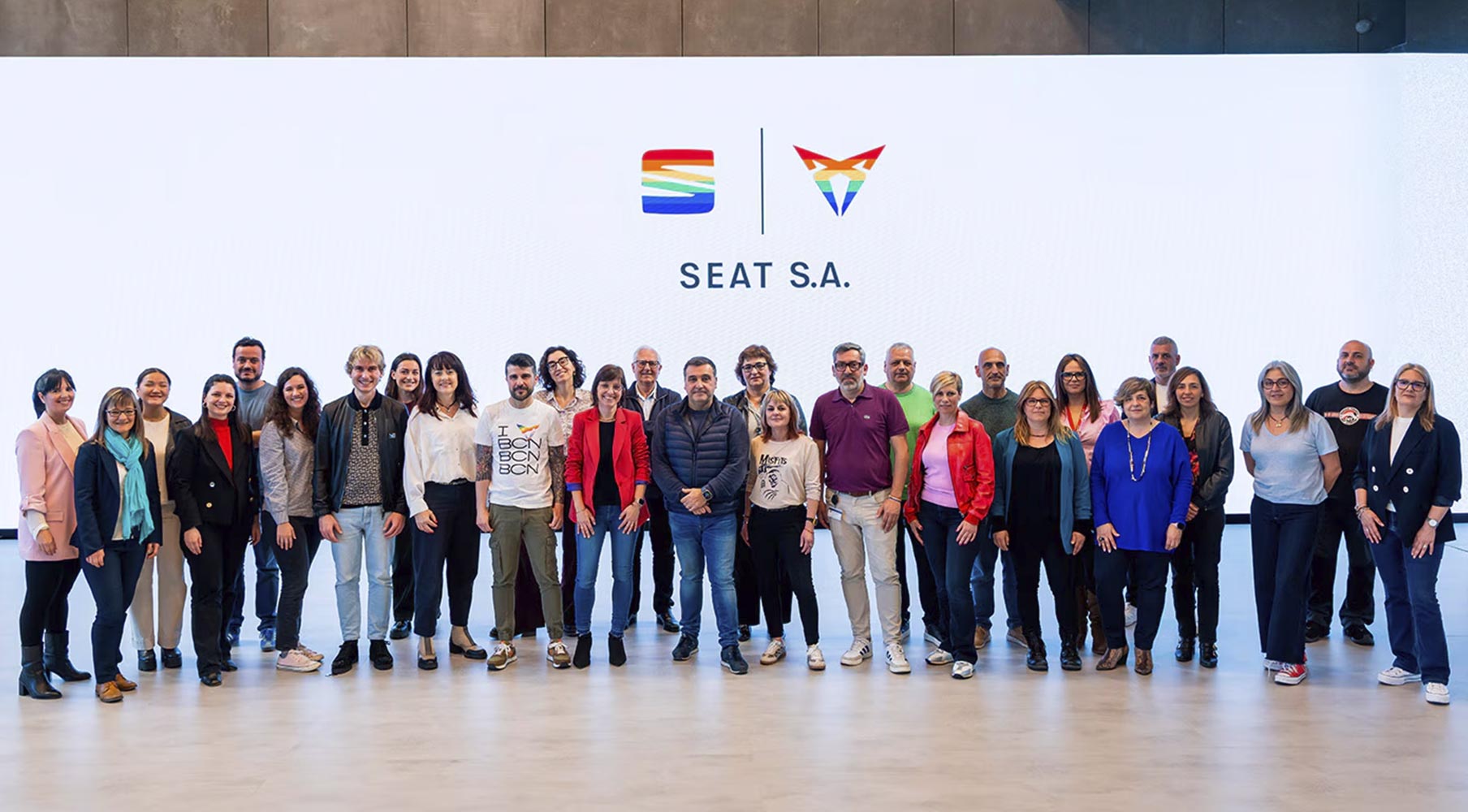 El acto contó con la presencia de Salvador Illa, presidente de la Generalitat de Catalunya; Jordi Hereu, ministro de Industria y Turismo; Carlos Mazón, president de la Generalitat Valenciana; y María Chivite, presidenta de la Comunidad Foral de Navarra
