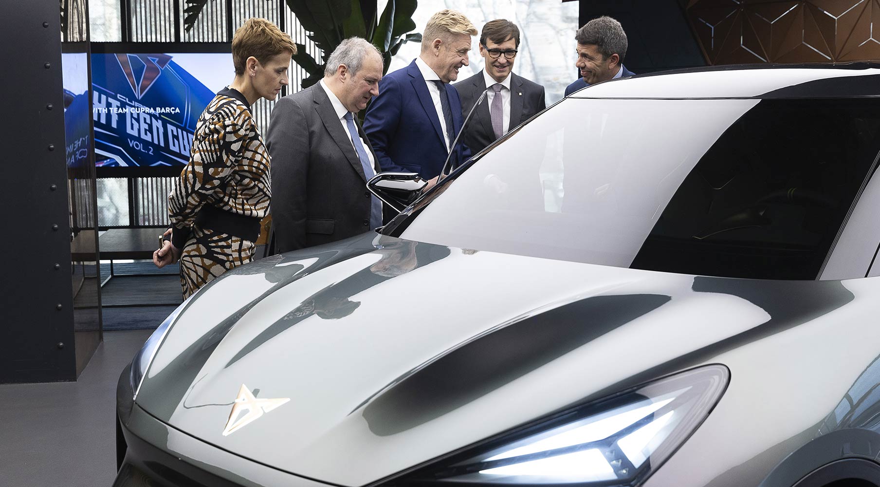 SEAT S.A., el Gobierno de España, a través del Ministerio de Industria y Turismo, y las Comunidades Autónomas de Catalunya, Comunitat Valenciana y Navarra se unen para impulsar la movilidad eléctrica