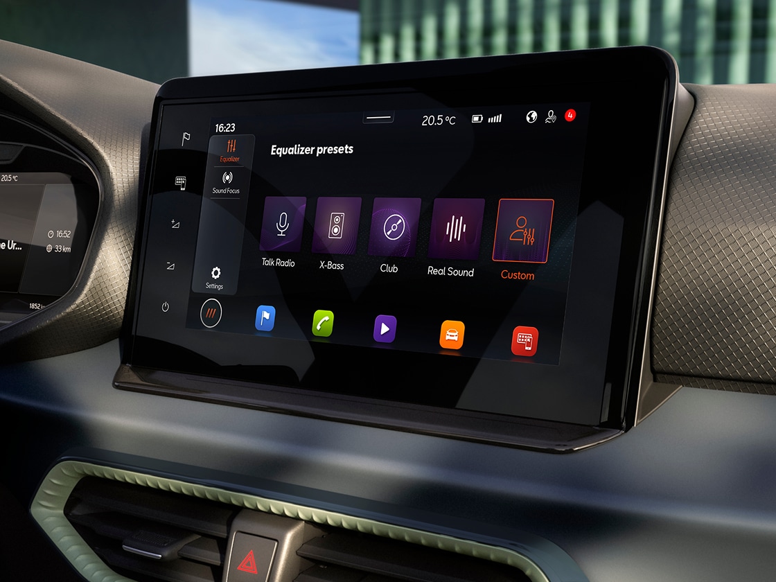 SEAT Arona trend plus pack, featuring the seat premium sound equalizer navi system