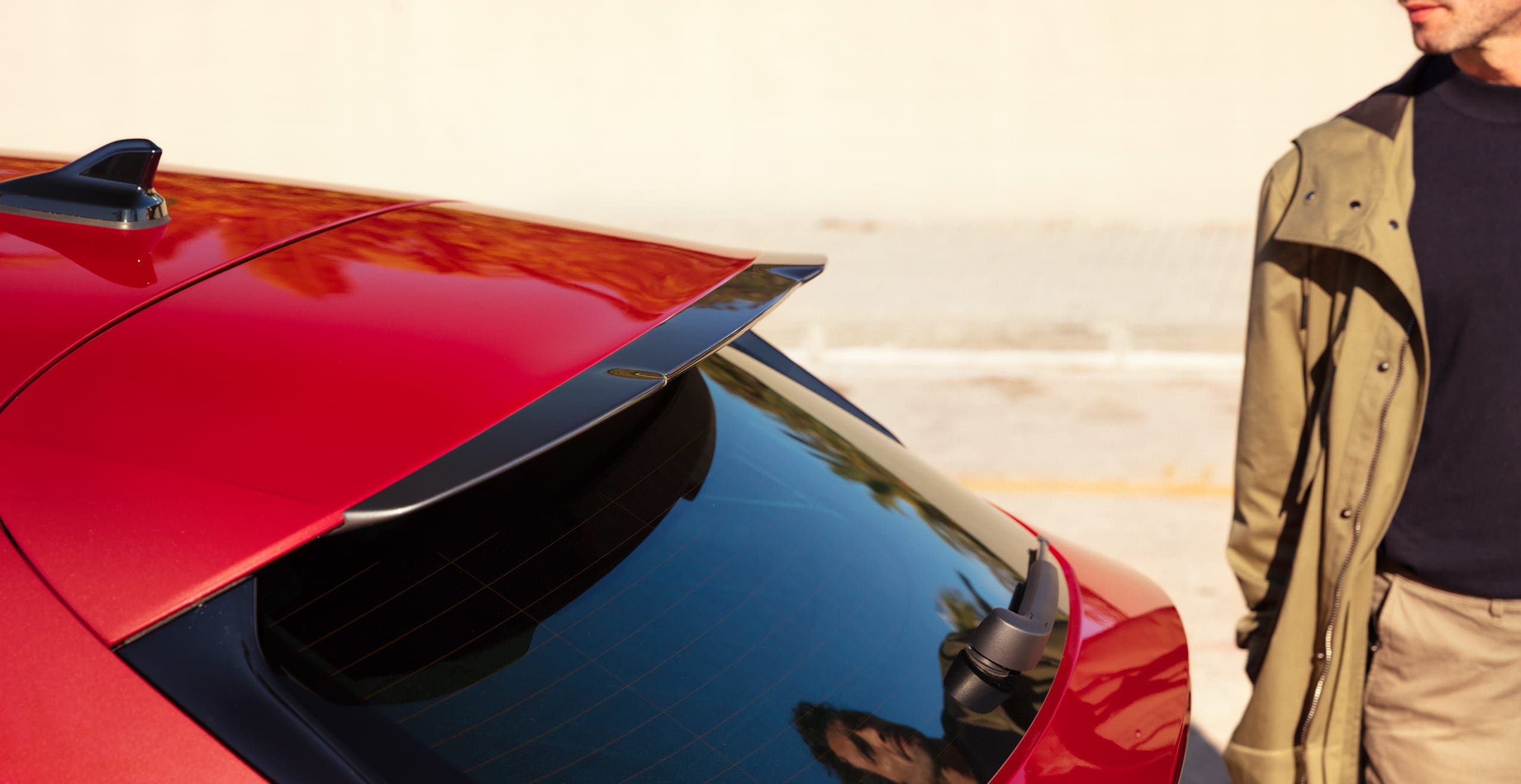 Nuevo SEAT León con accesorio Spoiler trasero